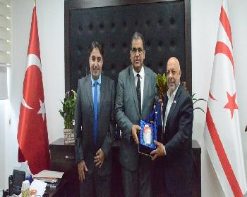 Bakan Sucuoğlu, Türkiye Hak-İş Konfederasyonu Genel Başkanı Mahmut Arslan’I Kabul Etti