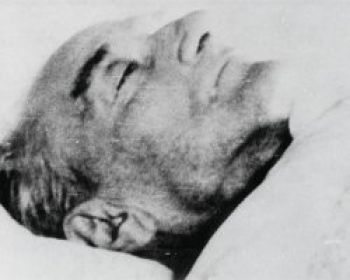 Ecevit in doktoru: Atatürk öldürüldü
