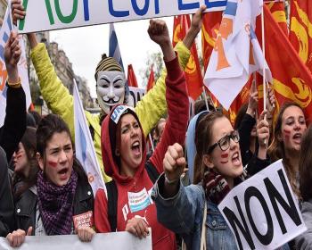 Fransa'da Çalışma Yasası Protesto Edildi