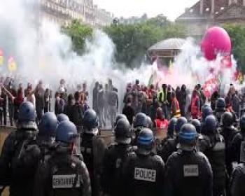 Fransa'da Grev Ve Protestolar  