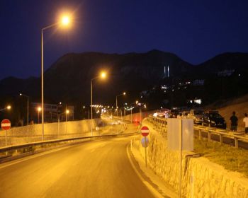 Girne-Lefkoşa yolu artık ışıl ışıl