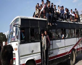 Hindistan’Da Otobüs Kazasında Ölenlerin Sayısı 48’E Yükseldi