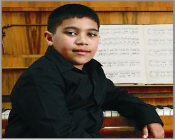 KKTC’li 13 yaşındaki Piyanist Erol resital