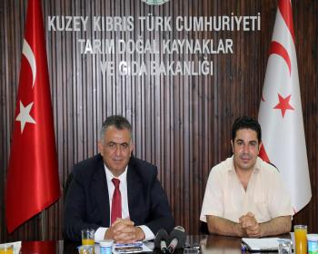 Tarım Ve Doğal Kaynaklar Bakanı Çavuşoğlu, Kıbrıs Türk Narenciye Üreticileri Birliği Heyetini Kabul Etti 