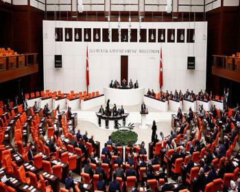 Türkiye’De Yıldırım Hükümeti Güven Oyu Aldı