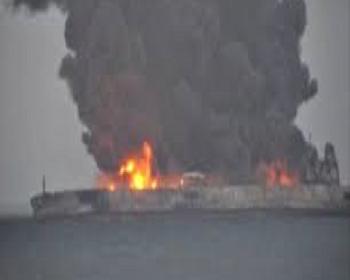 Umman Denizi’nde İki Büyük Petrol Tankerinde Patlama