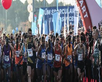 Vodafone 41’İnci İstanbul  Maratonu Yapılıyor