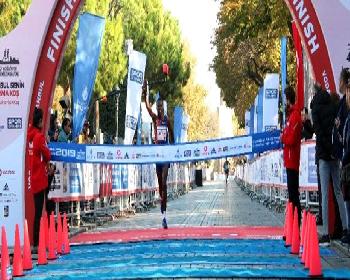 Vodafone 41. İstanbul Maratonu’Nu  Kazananlar Belli Oldu