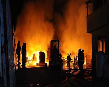 Hindistan’Da Fabrikada Yangın Çıktı: 43 Ölü