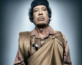 Kaddafi Dünyaya Meydan Okudu