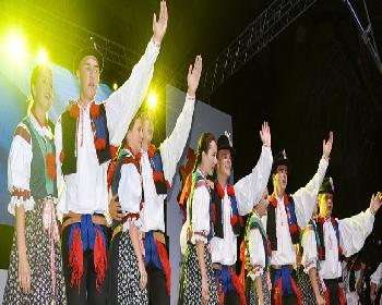 12. Uluslararası Lefkoşa Halk Dansları Festivali Çağlayan Parkı’Nda Sürüyor