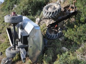 15 Yaşındaki çocuk traktör sürerse!