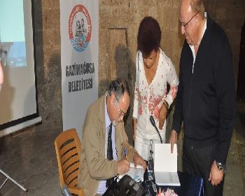 “40 Yıllık Yazılarım” Kitabı Gazimağusa’Da Tanıtıldı