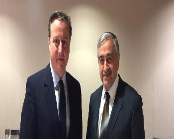 Akıncı, Cameron İle Görüştü