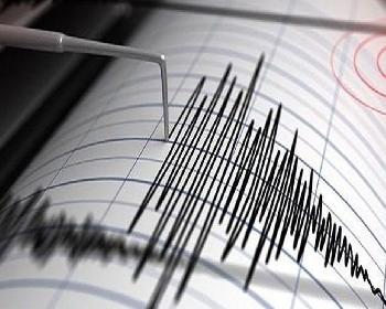 Arnavutluk’Ta 6,2 Büyüklüğünde Deprem