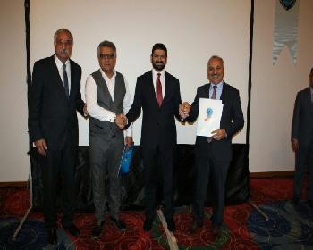 Atun “Kıbrıs’In Ahi Babası” İlan Edildi