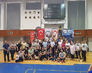 Badmintonda Anneler Günü