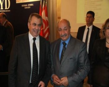 Başbakan Küçük ten kokteyl