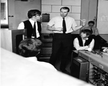 “Beşinci Beatle” Olarak Bilinen İngiliz Yapımcı George Martın Öldü
