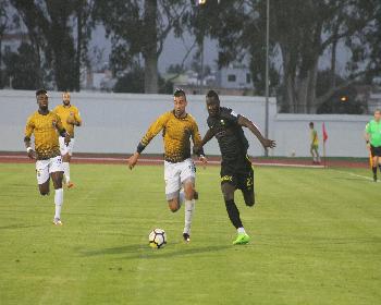 Binatlı, Zirvede Umutlandı (3-0)