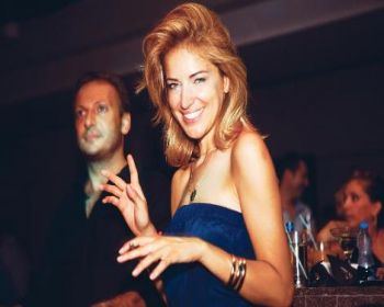 Burcu Esmersoy dan aşk kaçamağı