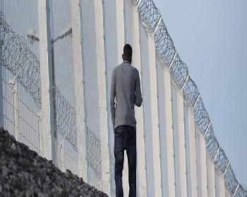 Calais’Teki Duvar Uzatılacak