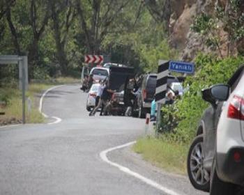Chp Genel Başkanı Kılıçdaroğlu&#39;nun Aracının Da Bulunduğu Konvoyun Geçiş Güzergahında Çatışma 