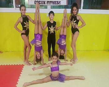 Çocuk Fitnesciler İtalya Yolcusu