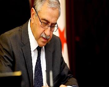 Cumhurbaşkanı Akıncı  Tiyatro Sanatçısı Yıldız Kenter İçin Taziye Mesajı Yayınladı