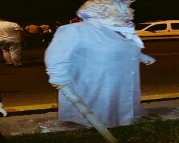 Darbeye Karşı Duran Kadının Sopasına 27 Bin Dolar