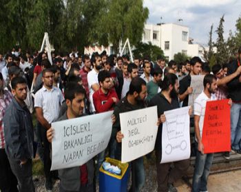DAÜ Öğrencileri Eylem yaptı