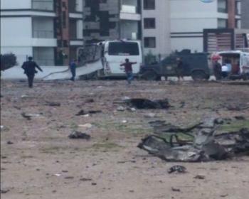Diyarbakır&#39;da Patlama: 6 Şehit, 23 Yaralı 