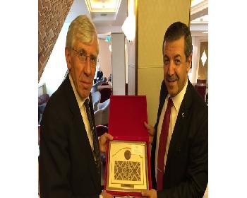 Ertuğruloğlu, Londra’Da İngiltere’Nin Eski Dışişleri Bakanı Straw’La Görüştü