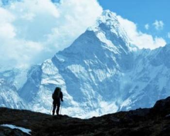 Everest Dağı&#39;na Tırmanışlara Yeniden İzin Verildi