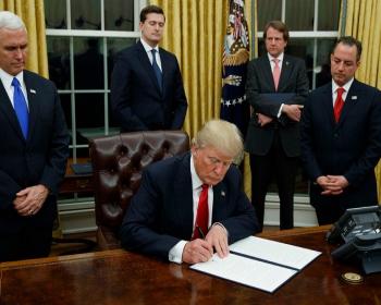 Federal Yargıçtan Trump&#39;ın Vize Yasağına Geçici Durdurma
