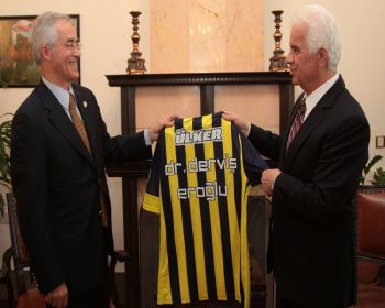 Fenerbaçe Kulübü Eroğlu yu ziyaret etti