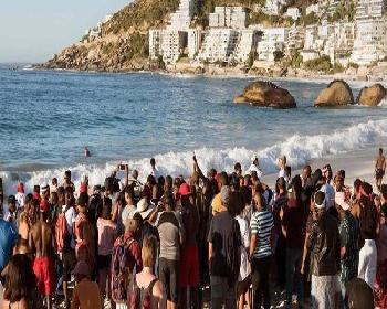 Güney Afrika’Da “Apartheid” Hortladı