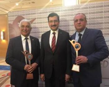 Güzelyurt Belediye Başkanı Özçınar’A “Sosyal Belediyecilik” Ödülü Verildi 