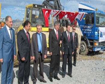 Haspolat-Ercan Yonca Kavşağı Yolu Yenileniyor