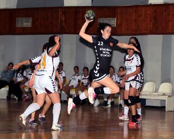 Hentbolda Yıldız Kızlar Ligi Başladı