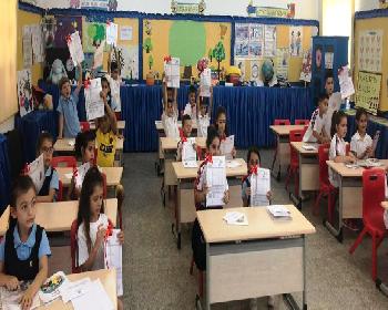 İlkokul Öğrencileri Bugün Karnelerini Aldı