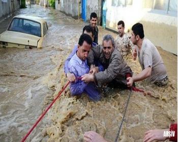 İran&#39;da Sel Felaketi: 3 Ölü, 12 Kayıp