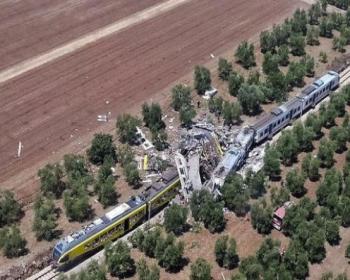 İtalya&#39;da İki Tren Çarpıştı: En Az 11 Ölü, Onlarca Yaralı