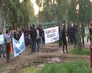 Kadınlar Günü Yürüyüşlerle Kutlandı