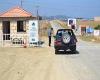 Karpaz girişinde bilet kesiliyor!