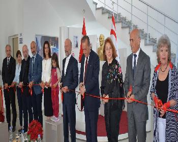 Kazak Sanatçının Resim Sergisi Ydü&#8217;de Açıldı