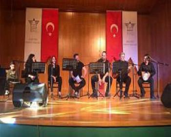 Kıbrıs Şiirleri Ve Şarkıları İstanbul’Da Yankılandı