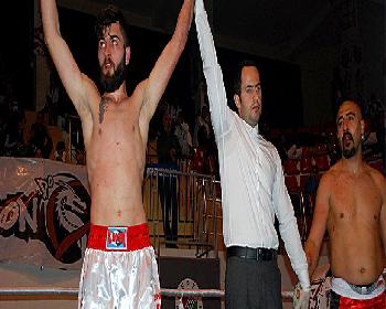 Kickboksta Üçüncülük