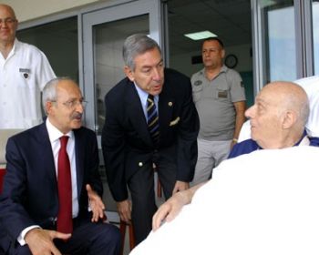 Kılıçdaroğlu Denktaş ı ziyaret etti