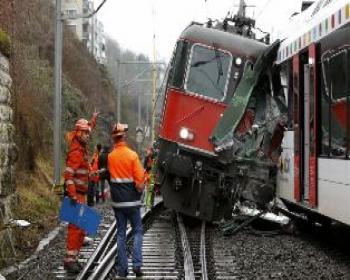 Kosta Rika&#39;da Tren Kazası